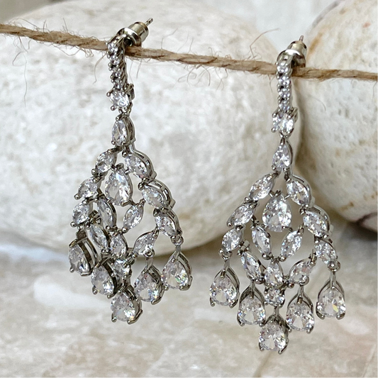 CRYSTAL SHINE EARRINGS 15