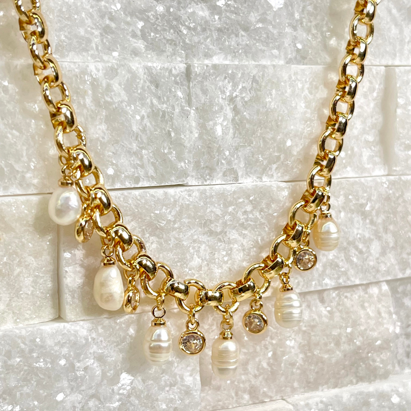 GOLDEN SPARKLE NECKLACE 7