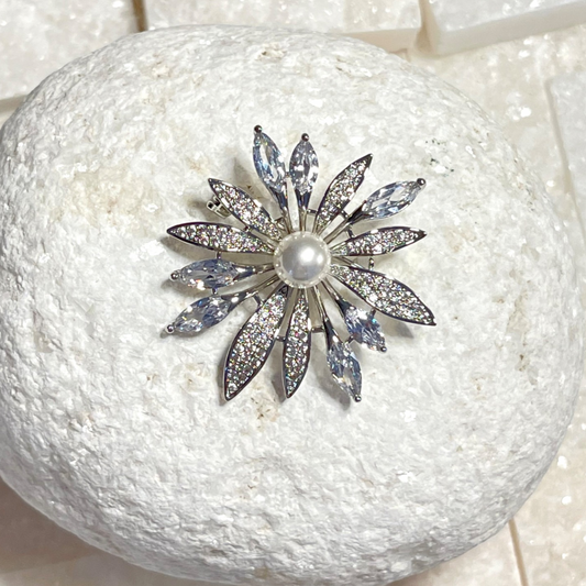 CRYSTAL BROOCH 3