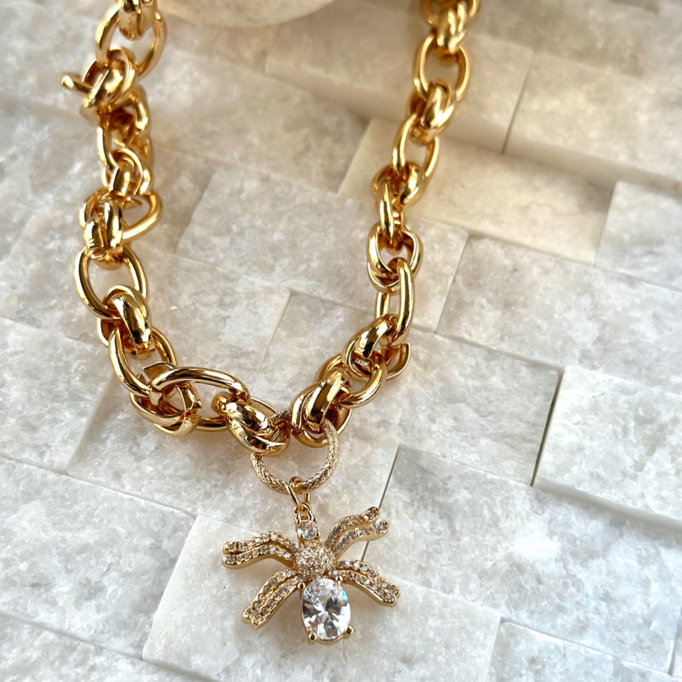 GOLDEN SPARKLE NECKLACE 9